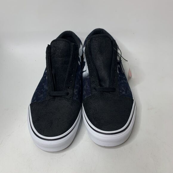 Athletic_Shoes